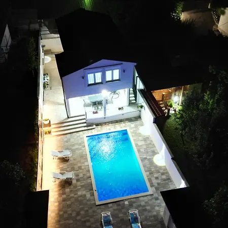 Sale Villa *